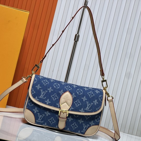 2025 Hot Women's FashionBag Satchel Cross BodyBag Leather Shoulder