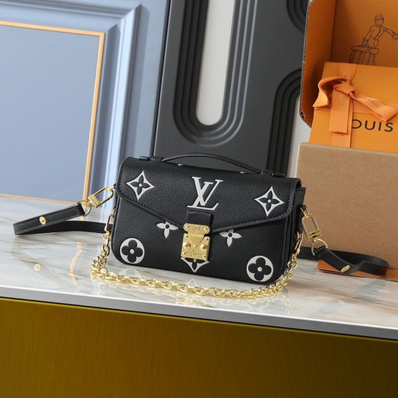 2025 Hot Women's FashionBag Satchel Cross BodyBag Leather Shoulder