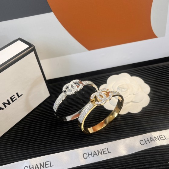 2025 New Styles Women's Fashion Jewelry Accessories,Brandbracelet Designed for Love and Witnessing Sweet Moments