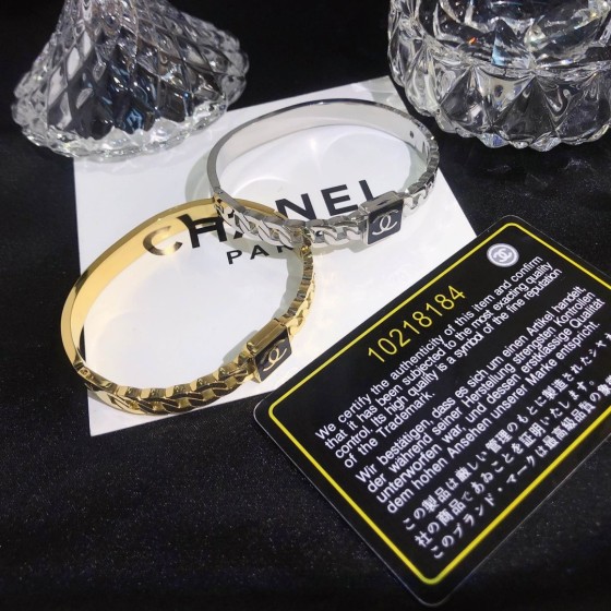 2025 New Styles Women's Fashion Jewelry Accessories,Brandbracelet Designed for Love and Witnessing Sweet Moments