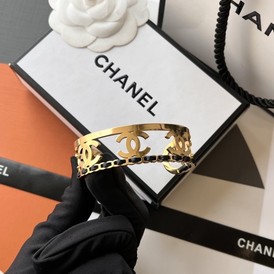 2025 New Styles Women's Fashion Jewelry Accessories,Brandbracelet Designed for Love and Witnessing Sweet Moments