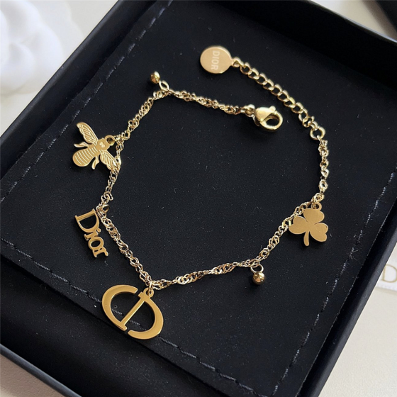 2025 New Styles Women's Fashion Jewelry Accessories,Brandbracelet Designed for Love and Witnessing Sweet Moments