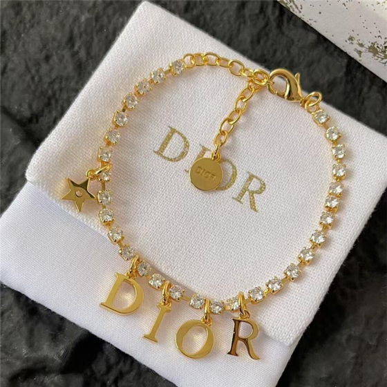 2025 New Styles Women's Fashion Jewelry Accessories,Brandbracelet Designed for Love and Witnessing Sweet Moments