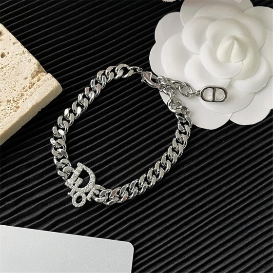 2025 New Styles Women's Fashion Jewelry Accessories,Brandbracelet Designed for Love and Witnessing Sweet Moments