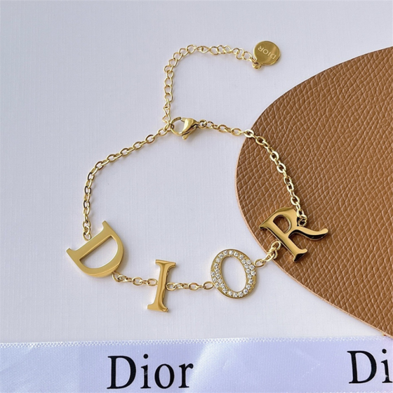 2025 New Styles Women's Fashion Jewelry Accessories,Brandbracelet Designed for Love and Witnessing Sweet Moments