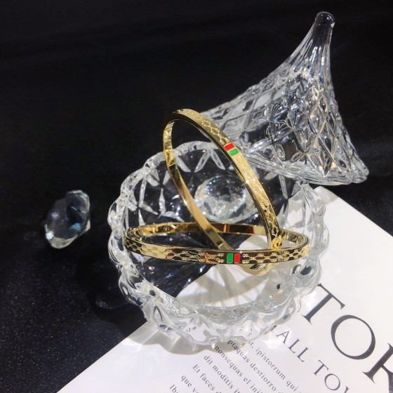 2025 New Styles Women's Fashion Jewelry Accessories, Brandbracelet Designed for Love and Witnessing Sweet Moments