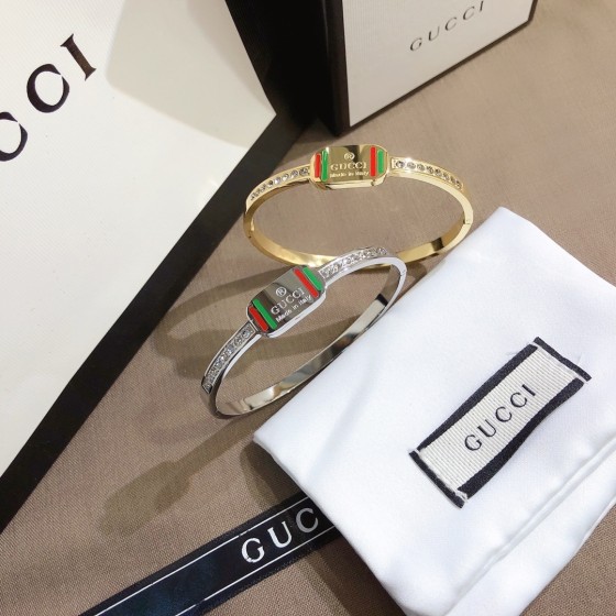 2025 New Styles Women's Fashion Jewelry Accessories, Brandbracelet Designed for Love and Witnessing Sweet Moments