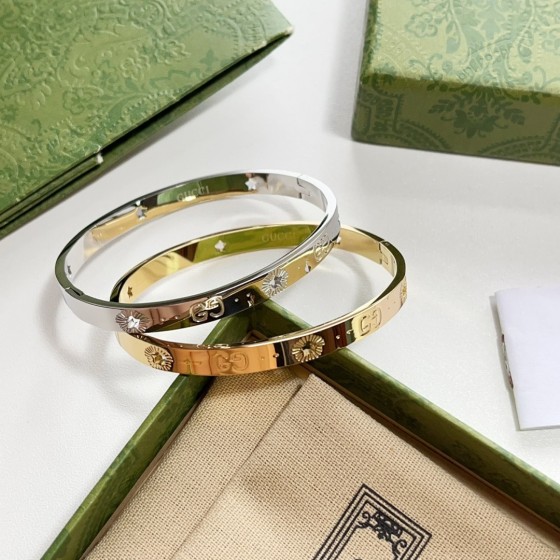 2025 New Styles Women's Fashion Jewelry Accessories, Brandbracelet Designed for Love and Witnessing Sweet Moments