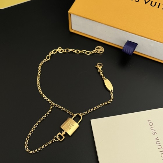 2025 New Styles Women's Fashion Jewelry Accessories,Brandbracelet Designed for Love and Witnessing Sweet Moments