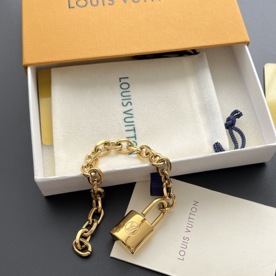 2025 New Styles Women's Fashion Jewelry Accessories,Brandbracelet Designed for Love and Witnessing Sweet Moments