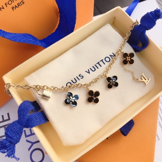 2025 New Styles Women's Fashion Jewelry Accessories,Brandbracelet Designed for Love and Witnessing Sweet Moments