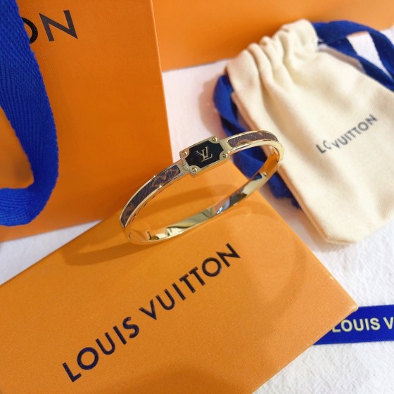 2025 New Styles Women's Fashion Jewelry Accessories,Brandbracelet Designed for Love and Witnessing Sweet Moments