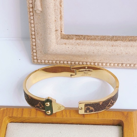 2025 New Styles Women's Fashion Jewelry Accessories,Brandbracelet Designed for Love and Witnessing Sweet Moments