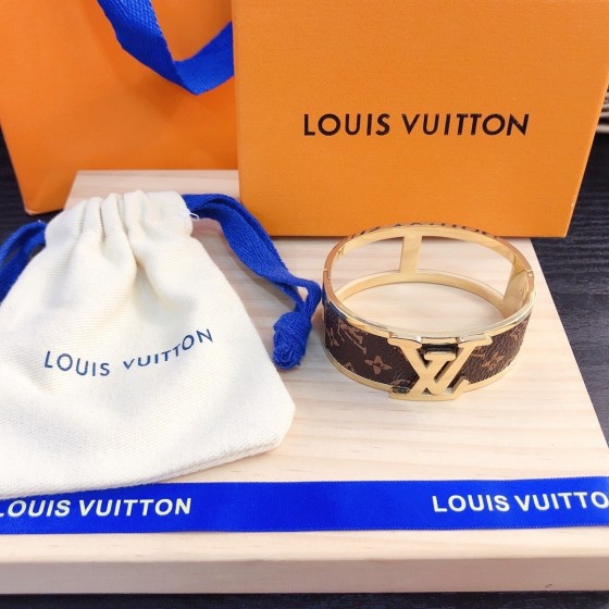 2025 New Styles Women's Fashion Jewelry Accessories,Brandbracelet Designed for Love and Witnessing Sweet Moments