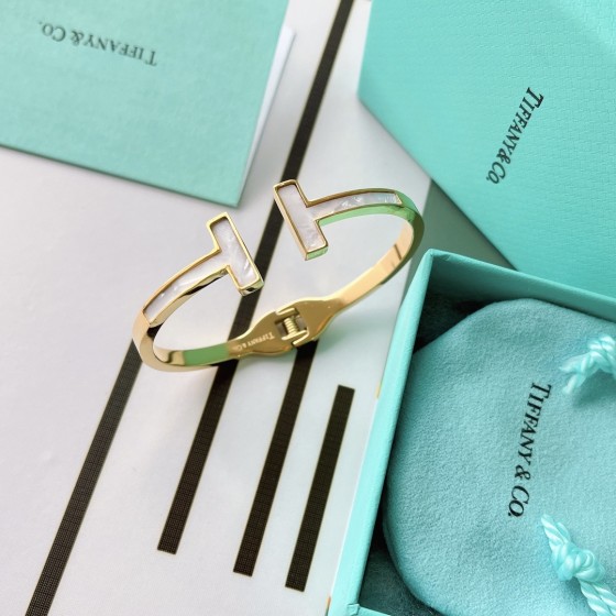 2025 New Styles Women's Fashion Jewelry Accessories,Brandbracelet Designed for Love and Witnessing Sweet Moments