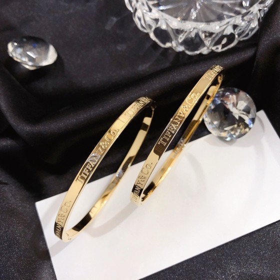 2025 New Styles Women's Fashion Jewelry Accessories,Brandbracelet Designed for Love and Witnessing Sweet Moments