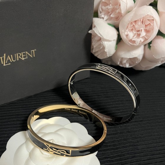 2025 New Styles Women's Fashion Jewelry Accessories, Brandbracelet Designed for Love and Witnessing Sweet Moments