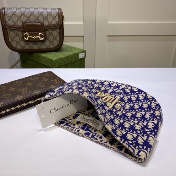 Versatile wool hats from trendy brands - for men/women, keeping warm and cold-proof