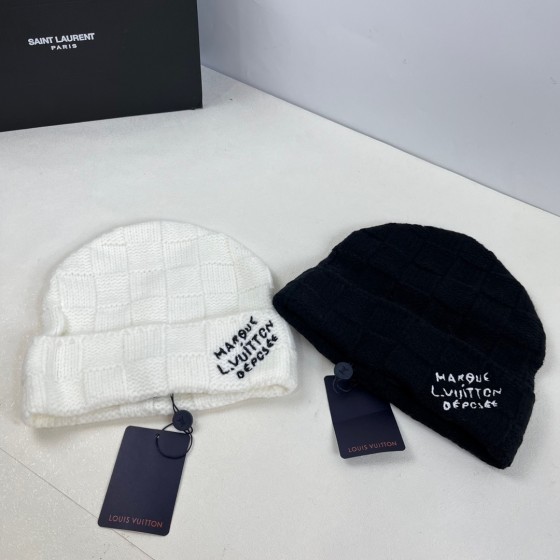 Versatile wool hats from trendy brands - for men/women, keeping warm and cold-proof