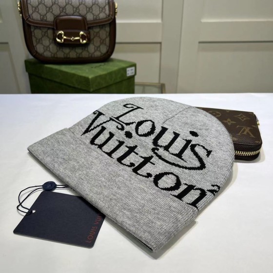 Versatile wool hats from trendy brands - for men/women, keeping warm and cold-proof