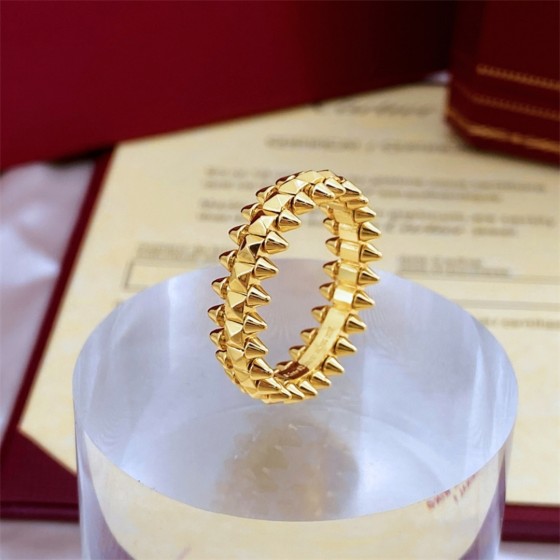 Exquisitely crafted high - quality rings, decorations for your fingertips