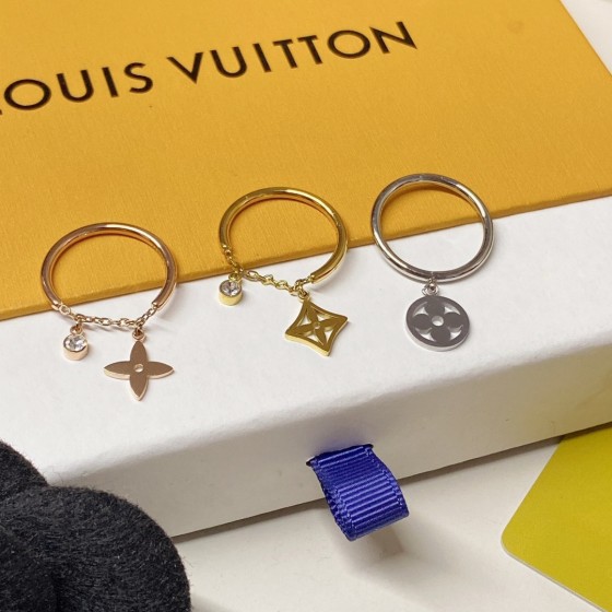 Exquisitely crafted high - quality rings, decorations for your fingertips