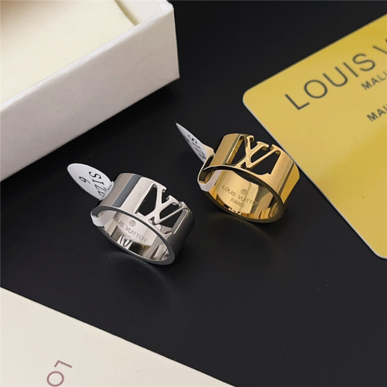 Exquisitely crafted high - quality rings, decorations for your fingertips