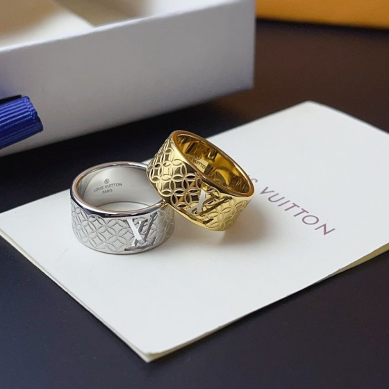 Exquisitely crafted high - quality rings, decorations for your fingertips