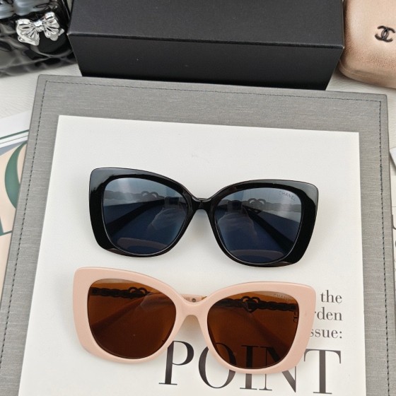 Men's and Women's Sunglasses - Fashionable High-UV Protect Beach Sunglasses - Vintage Fishing Glasses