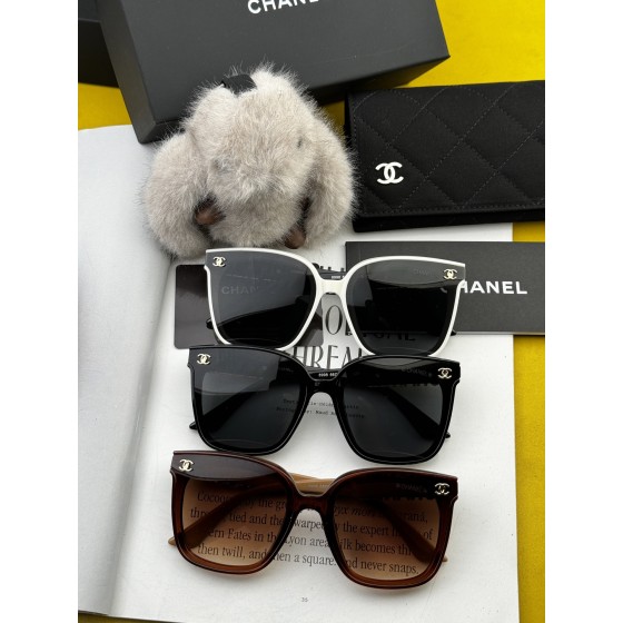 Men's and Women's Sunglasses - Fashionable High-UV Protect Beach Sunglasses - Vintage Fishing Glasses