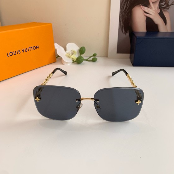 Men's and Women's Sunglasses - Fashionable High-UV Protect Beach Sunglasses - Vintage Fishing Glasses