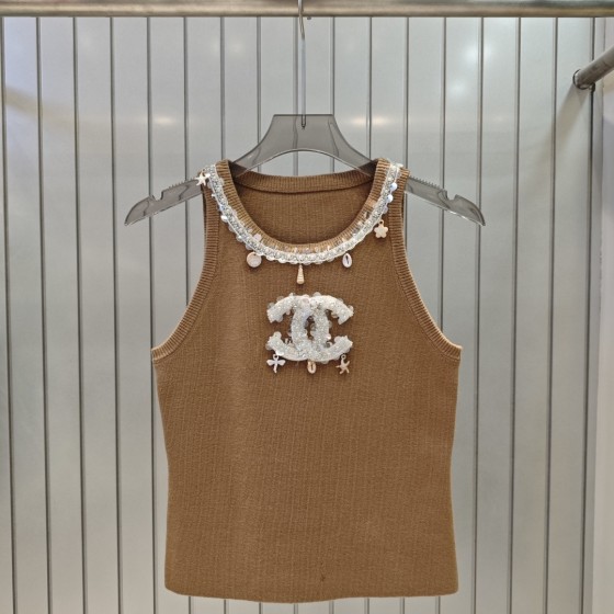 New arrivals in 2025! Summer clothes with round necks. Available in two colors, suitable for both men and women.