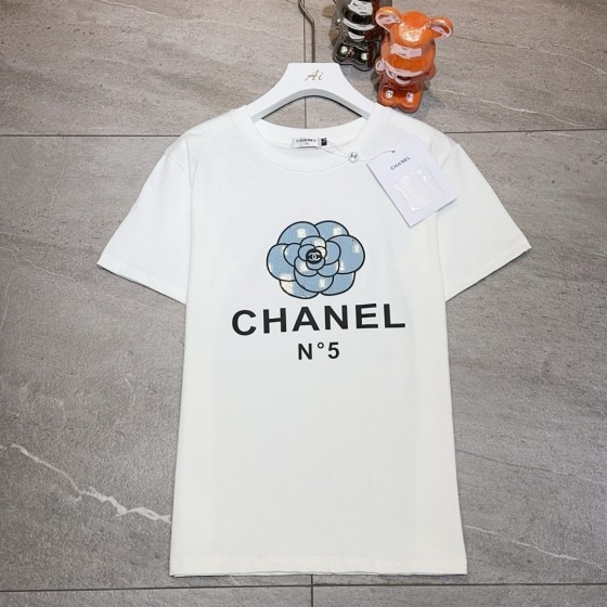 New arrivals in 2025! Summer clothes with round necks. Available in two colors, suitable for both men and women.