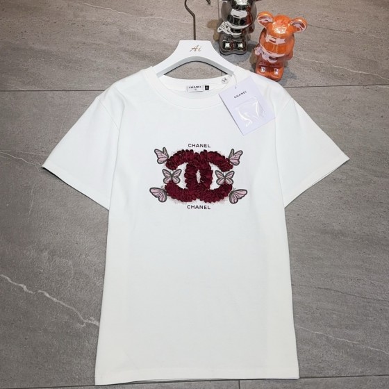 New arrivals in 2025! Summer clothes with round necks. Available in two colors, suitable for both men and women.