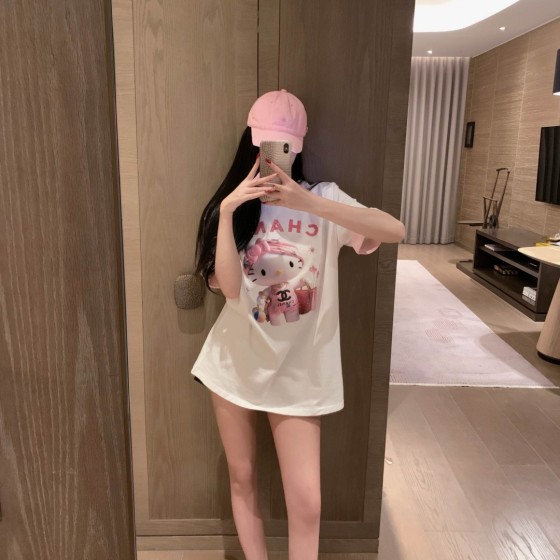 New arrivals in 2025! Summer clothes with round necks. Available in two colors, suitable for both men and women.