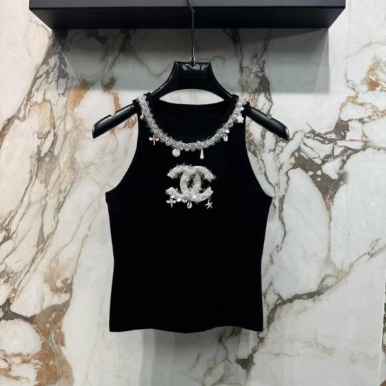 New arrivals in 2025! Summer clothes with round necks. Available in two colors, suitable for both men and women.