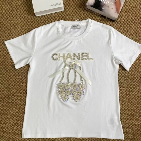 New arrivals in 2025! Summer clothes with round necks. Available in two colors, suitable for both men and women.