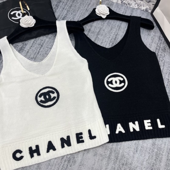 New arrivals in 2025! Summer clothes with round necks. Available in two colors, suitable for both men and women.