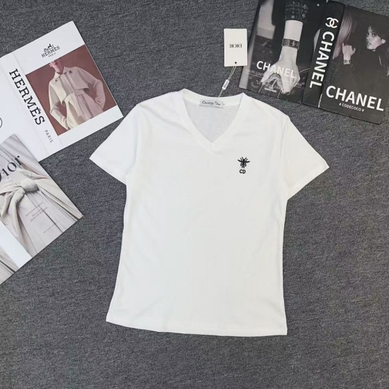 New arrivals in 2025! Summer clothes with round necks. Available in two colors, suitable for both men and women.