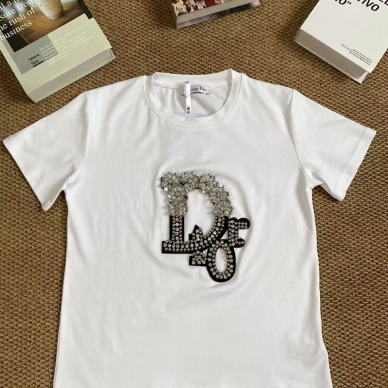 New arrivals in 2025! Summer clothes with round necks. Available in two colors, suitable for both men and women.