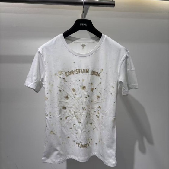 New arrivals in 2025! Summer clothes with round necks. Available in two colors, suitable for both men and women.