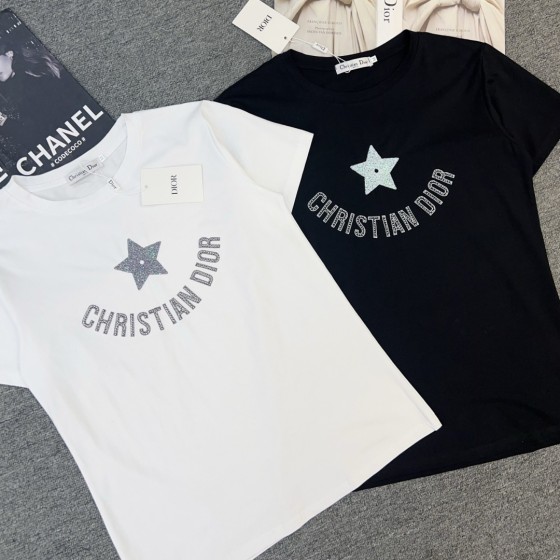 New arrivals in 2025! Summer clothes with round necks. Available in two colors, suitable for both men and women.