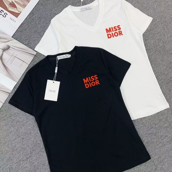 New arrivals in 2025! Summer clothes with round necks. Available in two colors, suitable for both men and women.