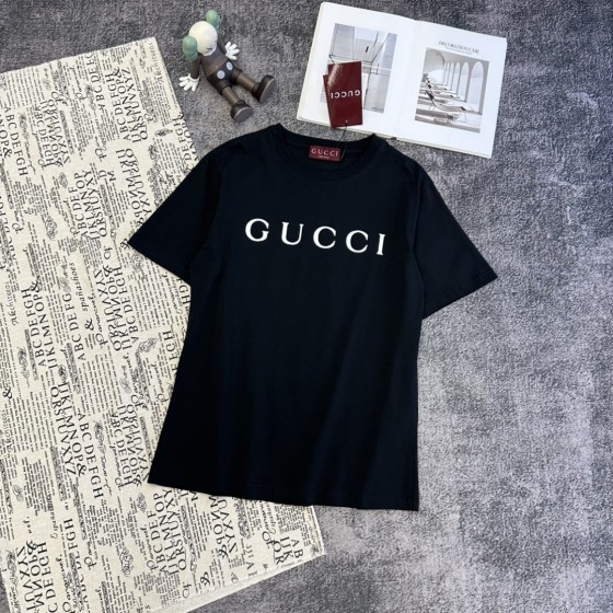 New arrivals in 2025! Summer clothes with round necks. Available in two colors, suitable for both men and women.