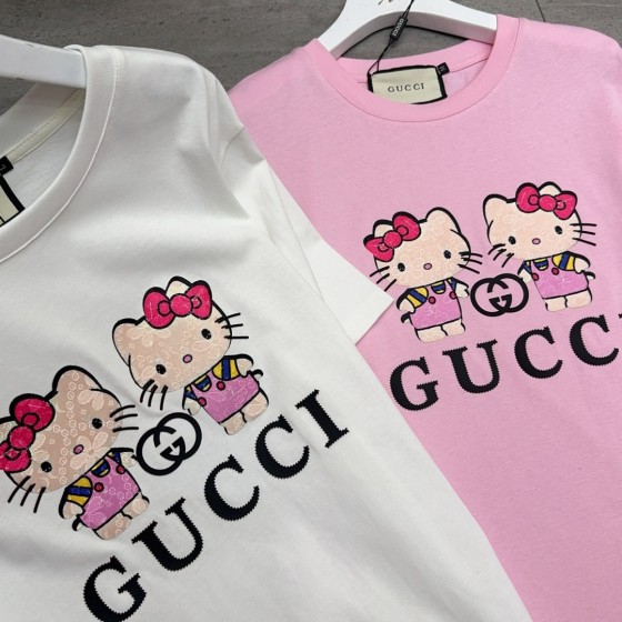 New arrivals in 2025! Summer clothes with round necks. Available in two colors, suitable for both men and women.