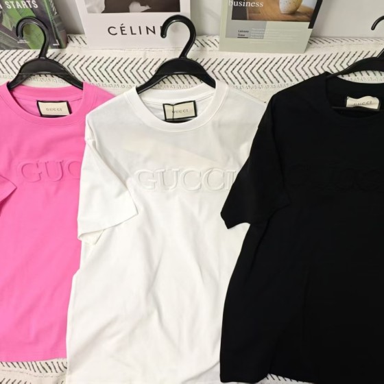 New arrivals in 2025! Summer clothes with round necks. Available in two colors, suitable for both men and women.