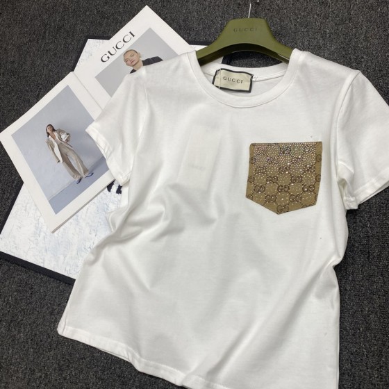 New arrivals in 2025! Summer clothes with round necks. Available in two colors, suitable for both men and women.