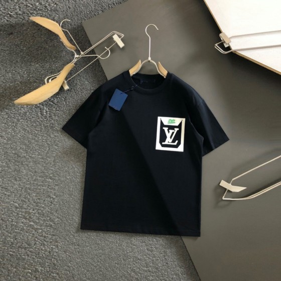 New arrivals in 2025! Summer clothes with round necks. Available in two colors, suitable for both men and women.