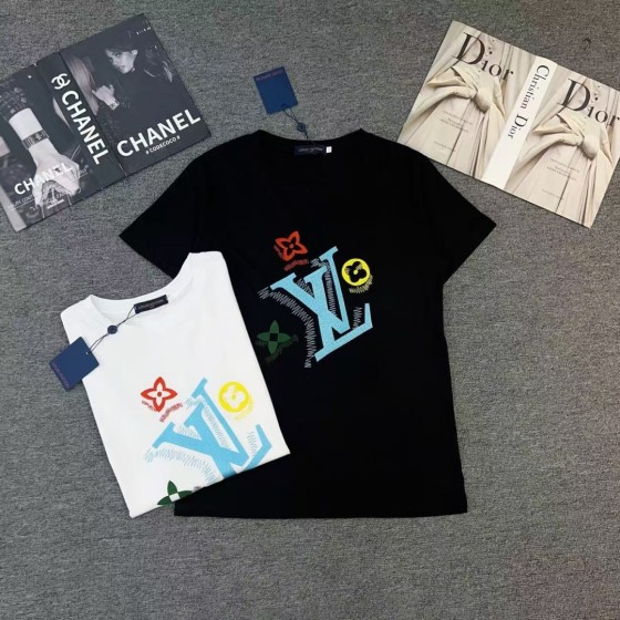 New arrivals in 2025! Summer clothes with round necks. Available in two colors, suitable for both men and women.