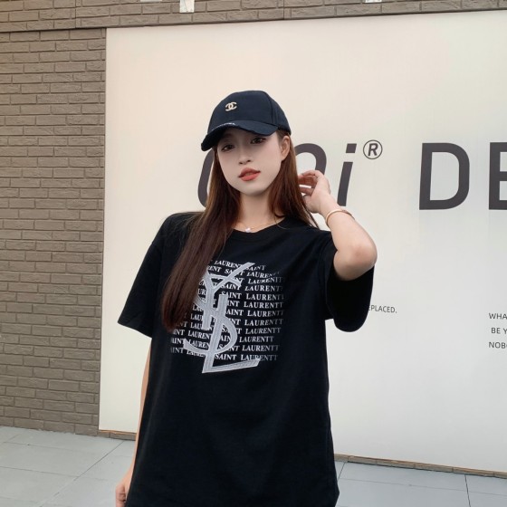 New arrivals in 2025! Summer clothes with round necks. Available in two colors, suitable for both men and women.